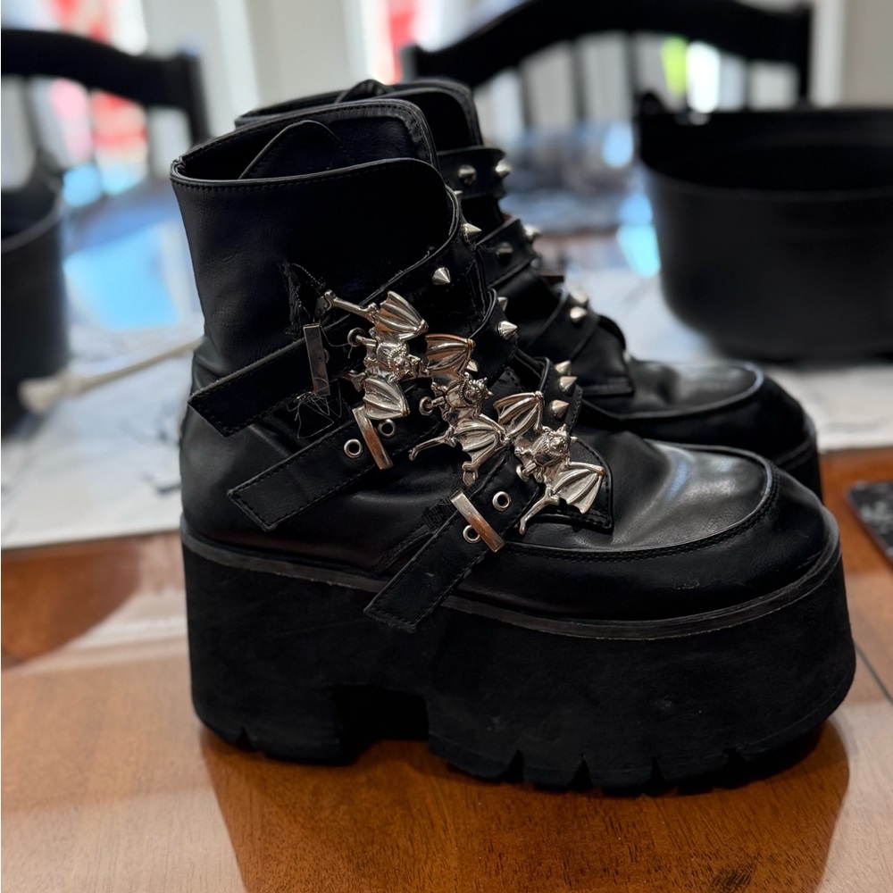 🖤 Demonia Ashes-55 Platform Boots ❤️ - Picture 3 of 10